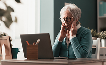 Ways Seniors Can Spot Scammers